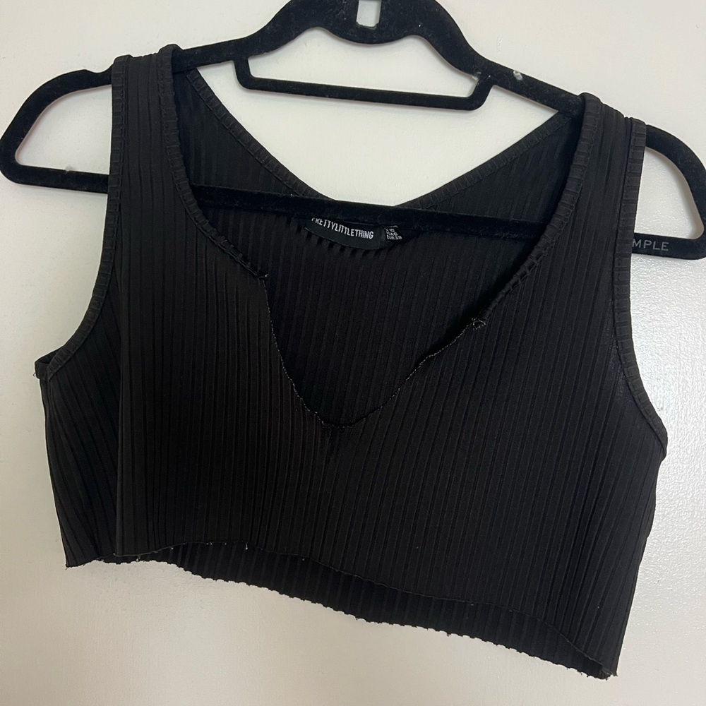 PrettyLittleThing Black Ribbed Cropped Tank Top